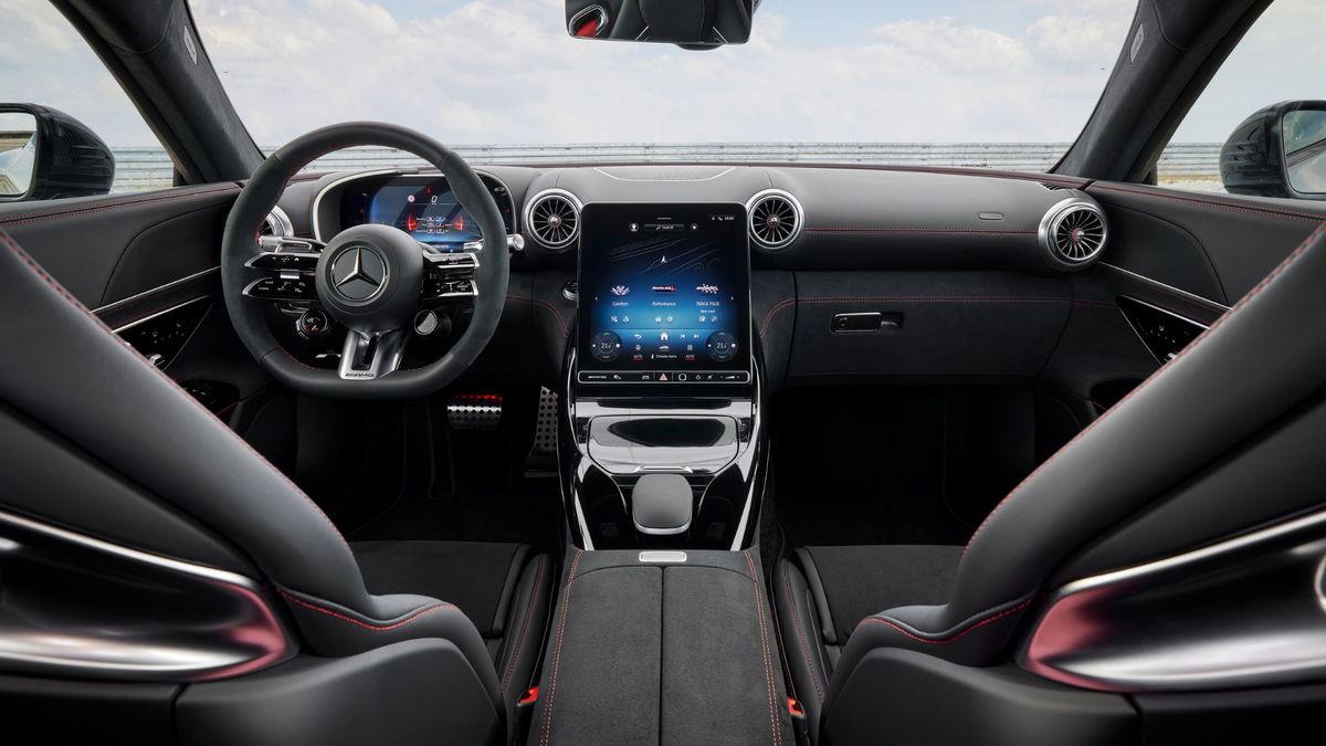 Mercedes-AMG GT 63 — photo 4