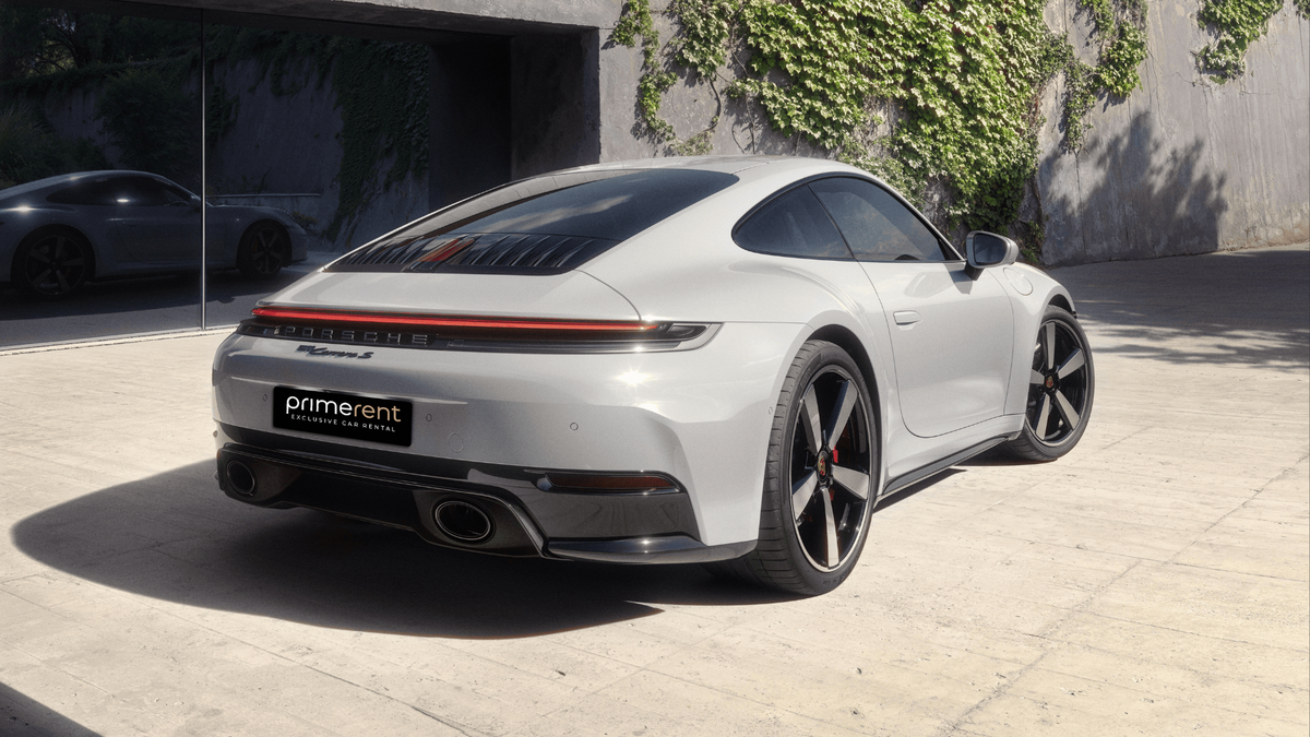 Porsche 911 Carrera — photo 3